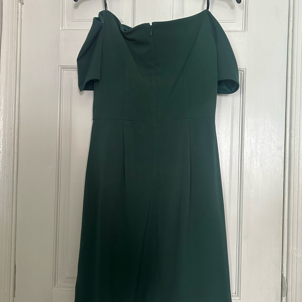 Elegant Green Off-Shoulder Dress - Picture 2 of 3